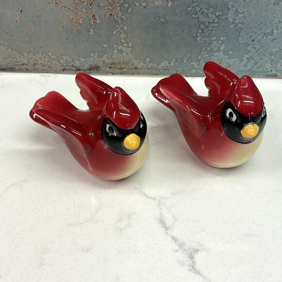Christmas Cardinals Salt and Pepper Shaker Set Ceramic Glazed - Picture 3 of 10